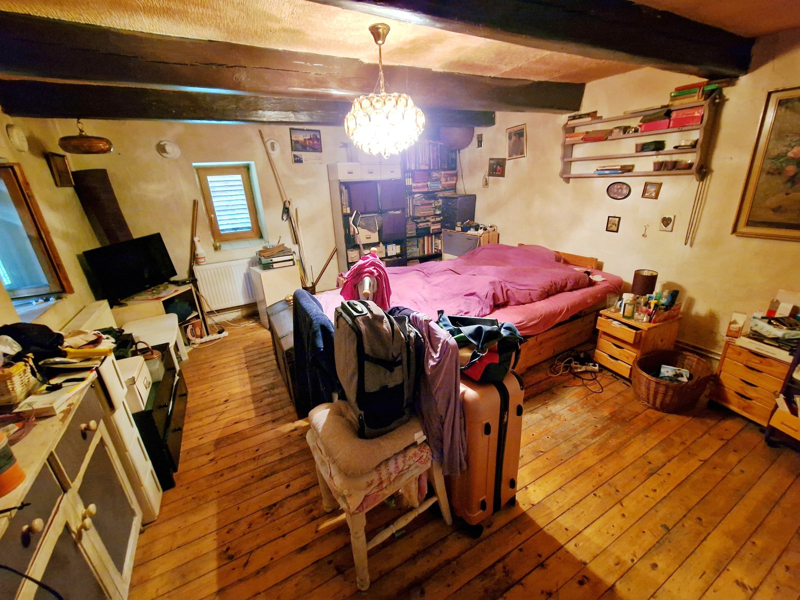 Schlafzimmer 1