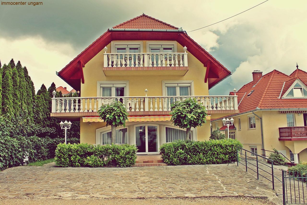 (AAB) Gepflegtes Gästehaus in guter Lage von Héviz, dem "Baden-Baden" Ungarns