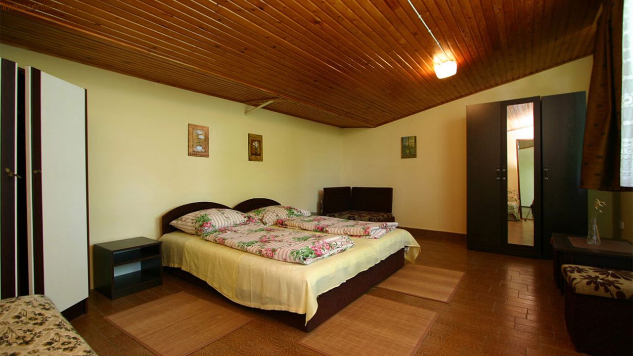 (AC) Apartmentanlage mit Restaurant nur 300m vom Balaton (6001)