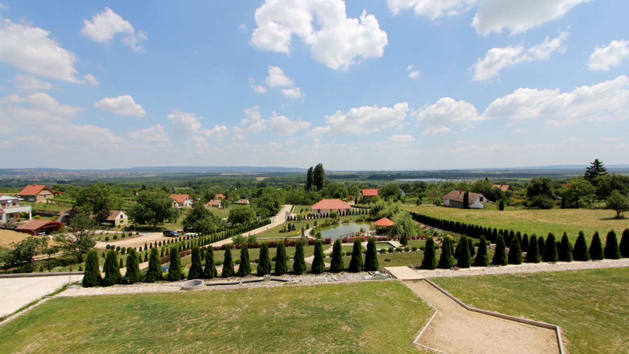 (AAA) Malerisches Landhaus mit Panoramablick auf den Plattensee (11809)