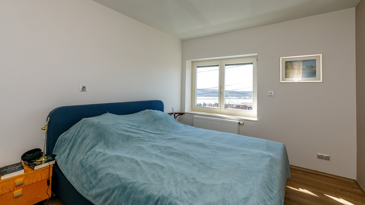 AAA: Wunderschönes Einfamilienhaus mit Panoramablick auf den Plattensee (33417)