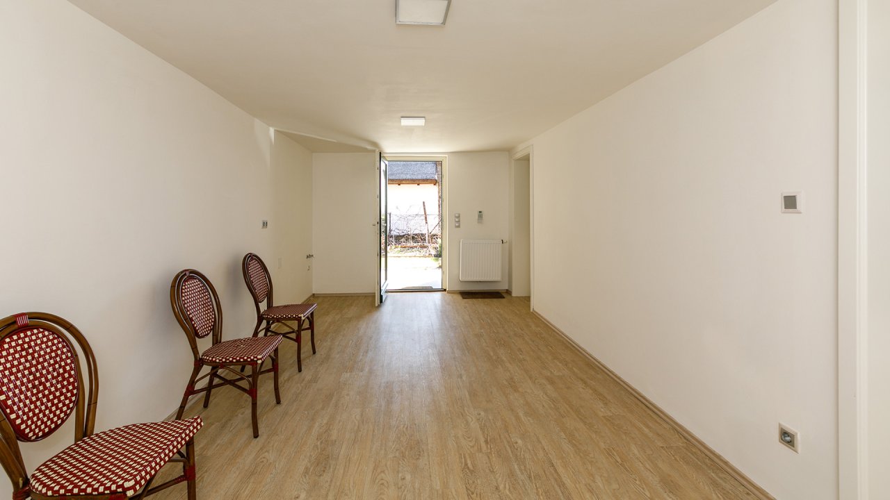 AAA: Wunderschönes Einfamilienhaus mit Panoramablick auf den Plattensee (33417)
