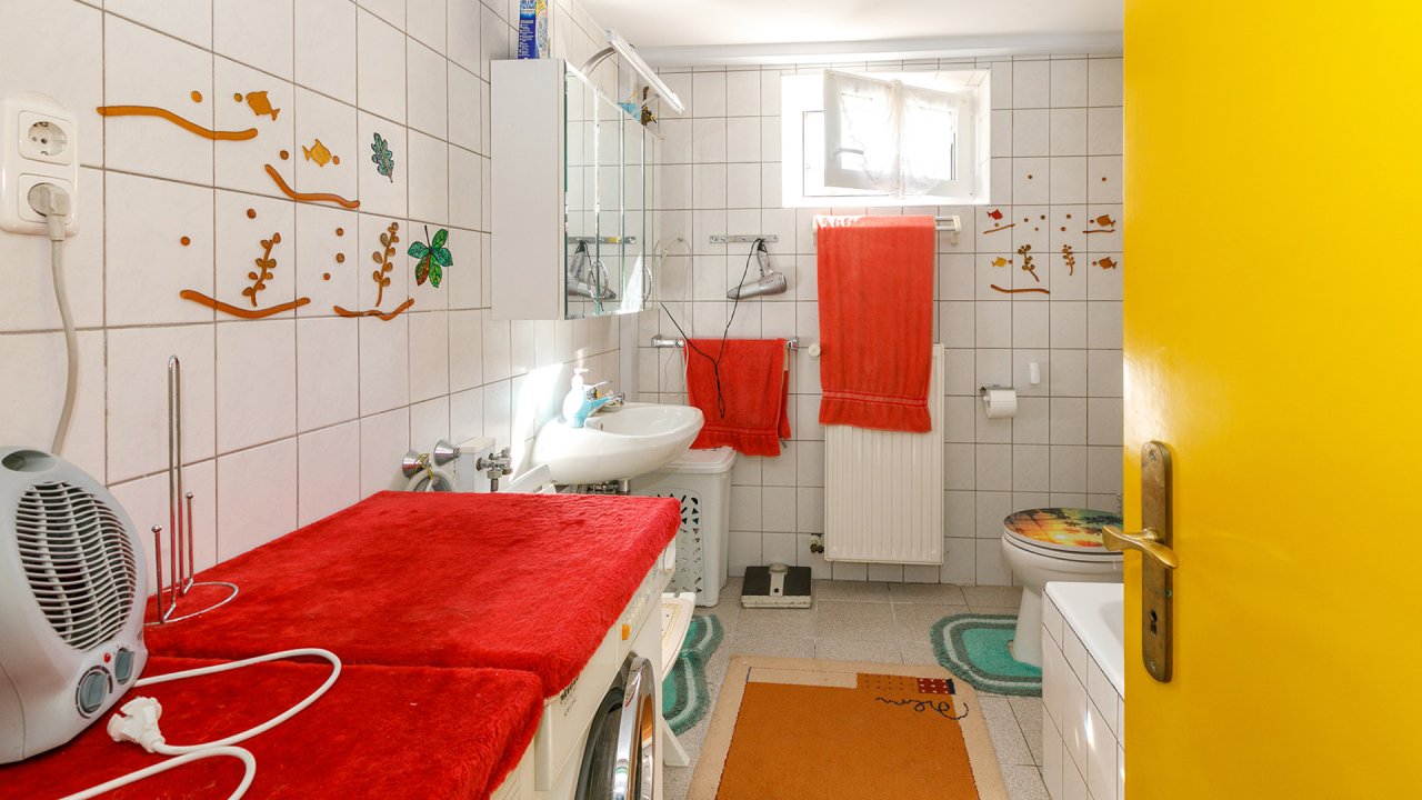 AAA: renoviertes Einfamilienhaus in Top Lage (33424-2)