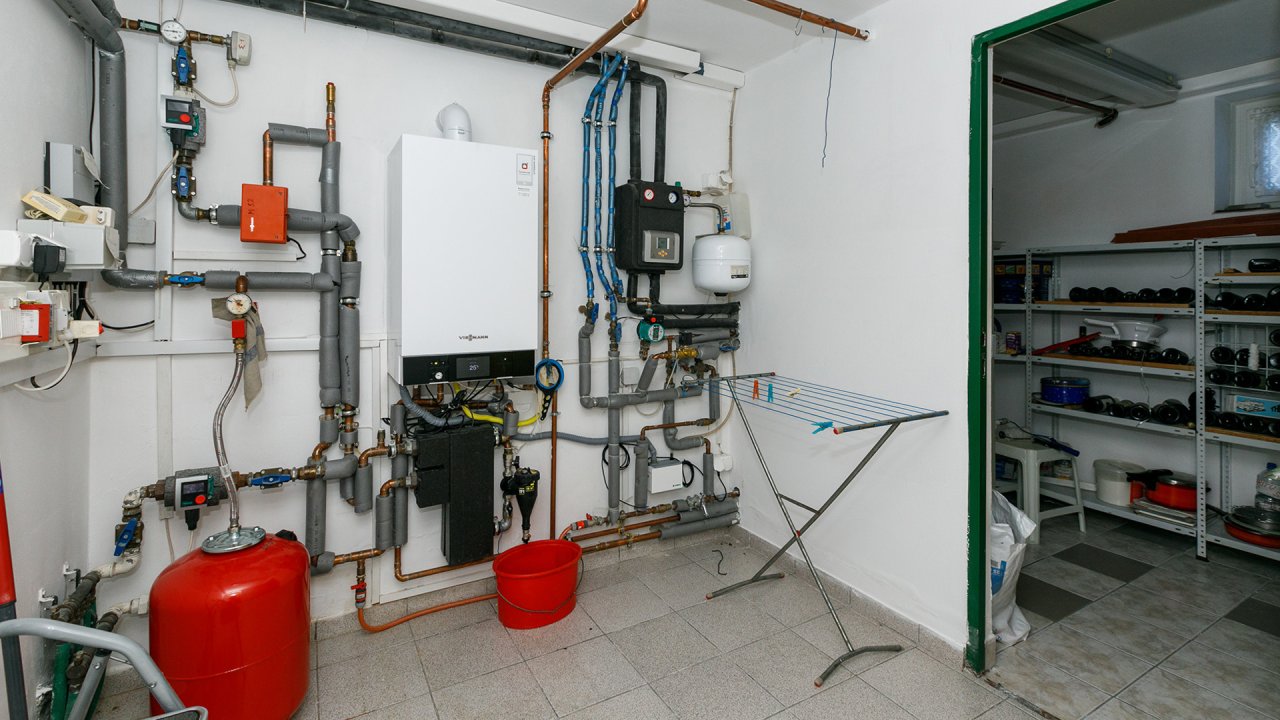 AAA: renoviertes Einfamilienhaus in Top Lage (33424-2)