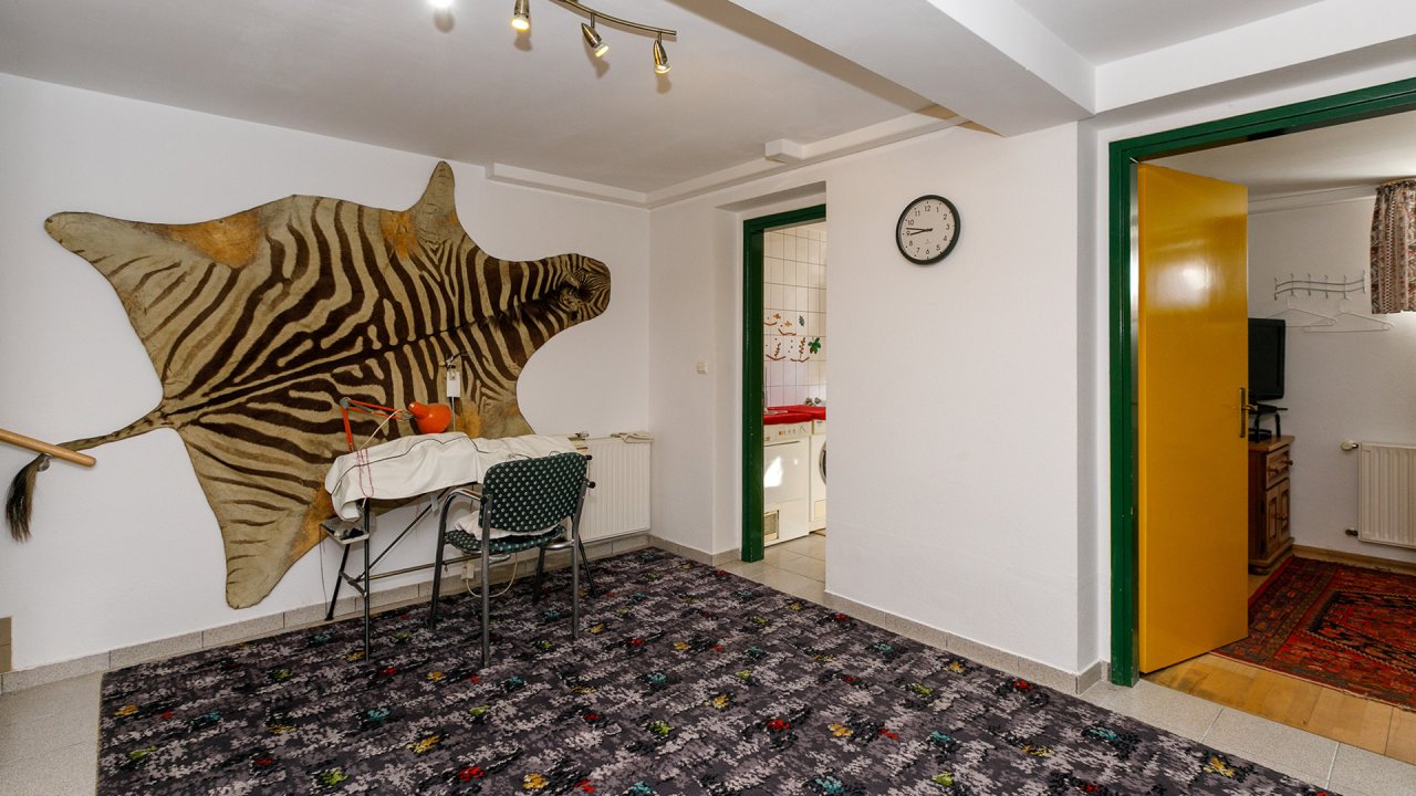 AAA: renoviertes Einfamilienhaus in Top Lage (33424-2)