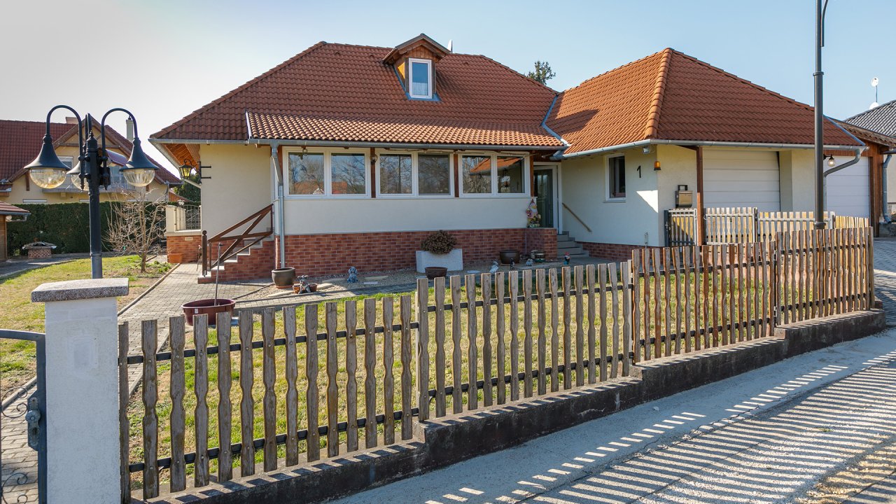 AAA: renoviertes Einfamilienhaus in Top Lage