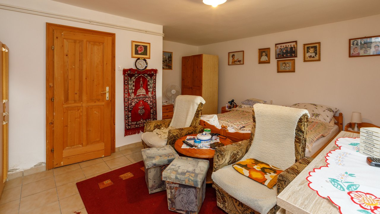 (AAB) Familienhaus mit großem Grundstück in guter Lage bei Héviz (BAC) (33377-3)