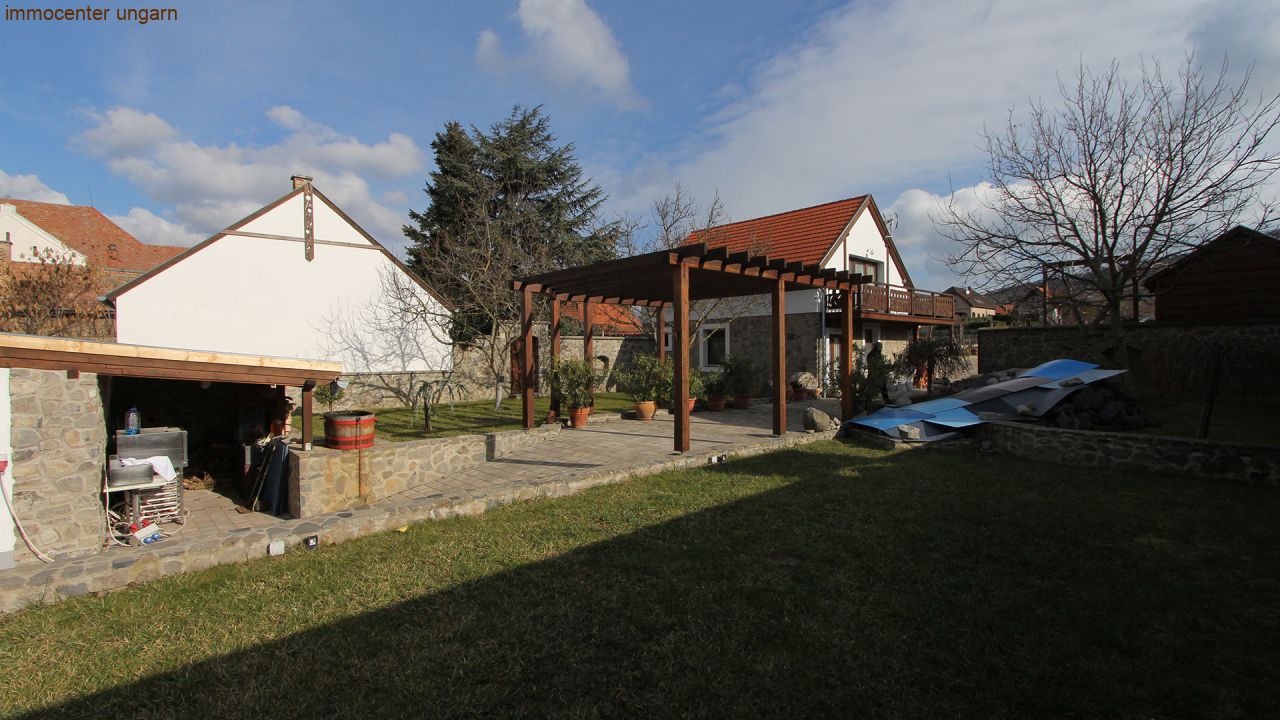 (AAA) schönes und gemütliches Wohnhaus mit Fernblick