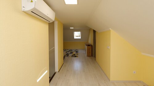 (BAA) Großes Einfamilienhaus mit großem Grundstück und toller Aussicht (33372)