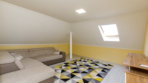 (BAA) Großes Einfamilienhaus mit großem Grundstück und toller Aussicht (33372)