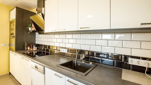 (BAA) Großes Einfamilienhaus mit großem Grundstück und toller Aussicht (33372)