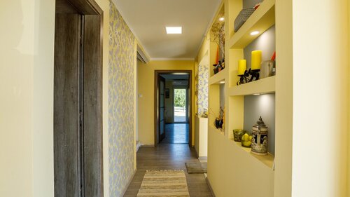 (BAA) Großes Einfamilienhaus mit großem Grundstück und toller Aussicht (33372)