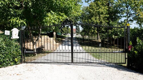 (BAA) Großes Einfamilienhaus mit großem Grundstück und toller Aussicht (33372)