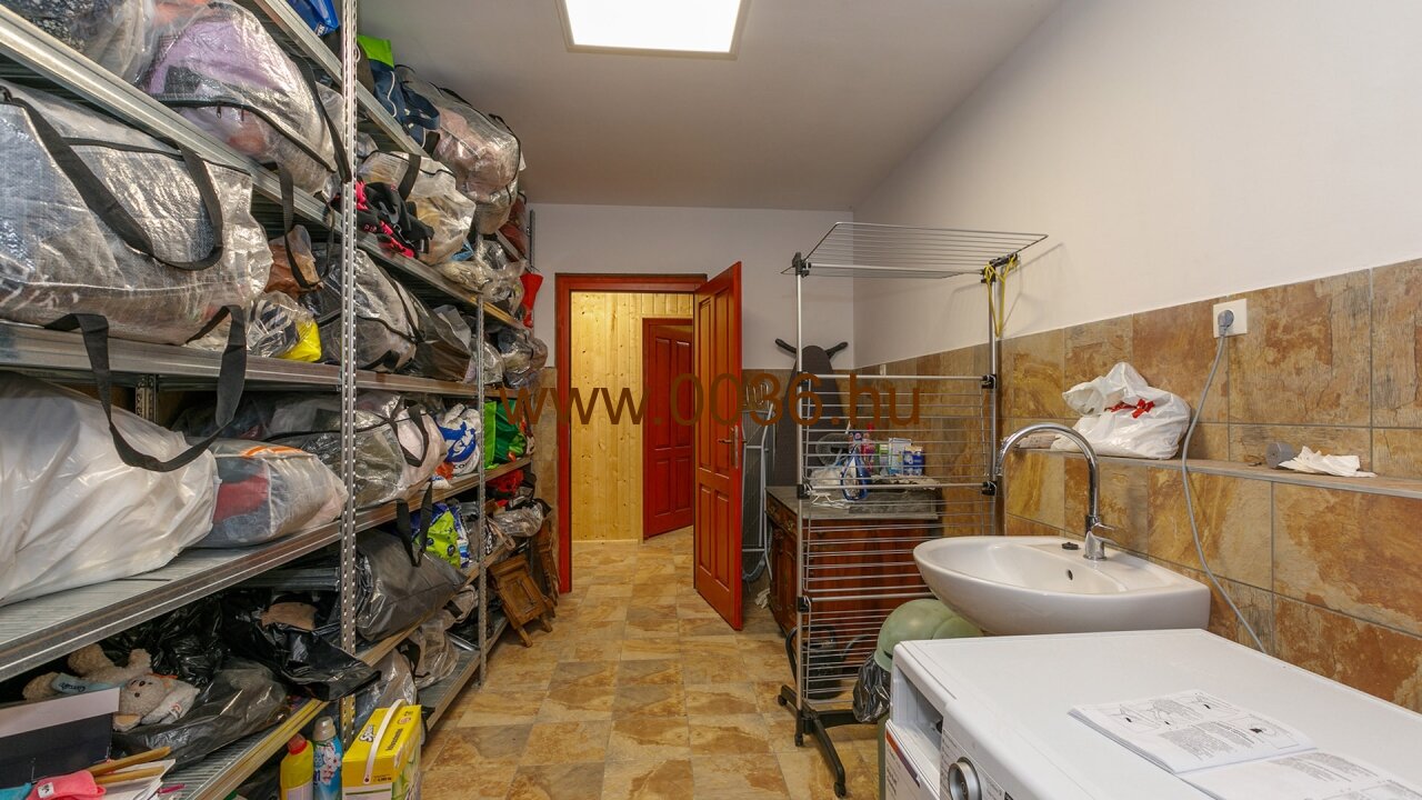(AAAB) Original siebenbürgisches Blockhaus als echte Kuriosität (33563) — immocenter-hongarije-huis-kopen-33563-Keller1