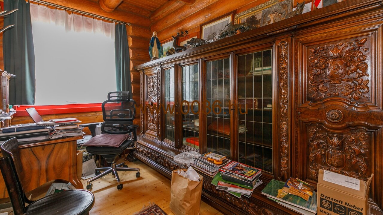 (AAAB) Original siebenbürgisches Blockhaus als echte Kuriosität (33563) — Immocenter-Hungría-Casa-Compra-33563-Estudio-2