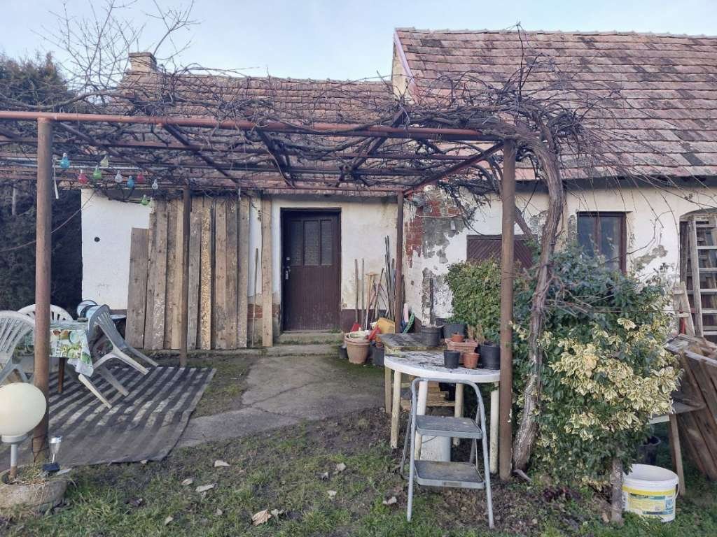 Neu renoviertes Landhaus Nähe Österreich mit großem Grundstück für Selbstversorger (WH3779-ANZ)