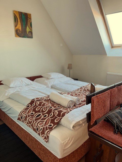 (AAAB) Apartementhaus im weltbekannten Thermalbad Heviz (IN1597) — IMG