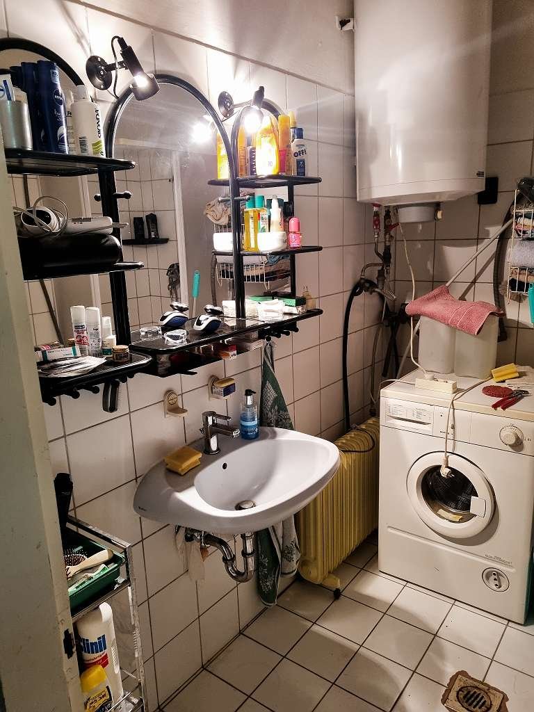 2 Einfamilienhäuser mit großem Grundstück und Badeteich (WH3775) — -