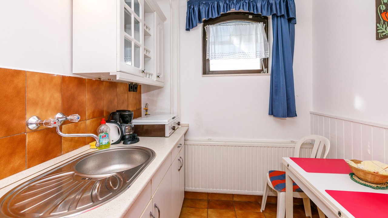 (ABB) Hotel-Pension am Balaton Nordufer in guter zentraler Lage (66155) — Apartment