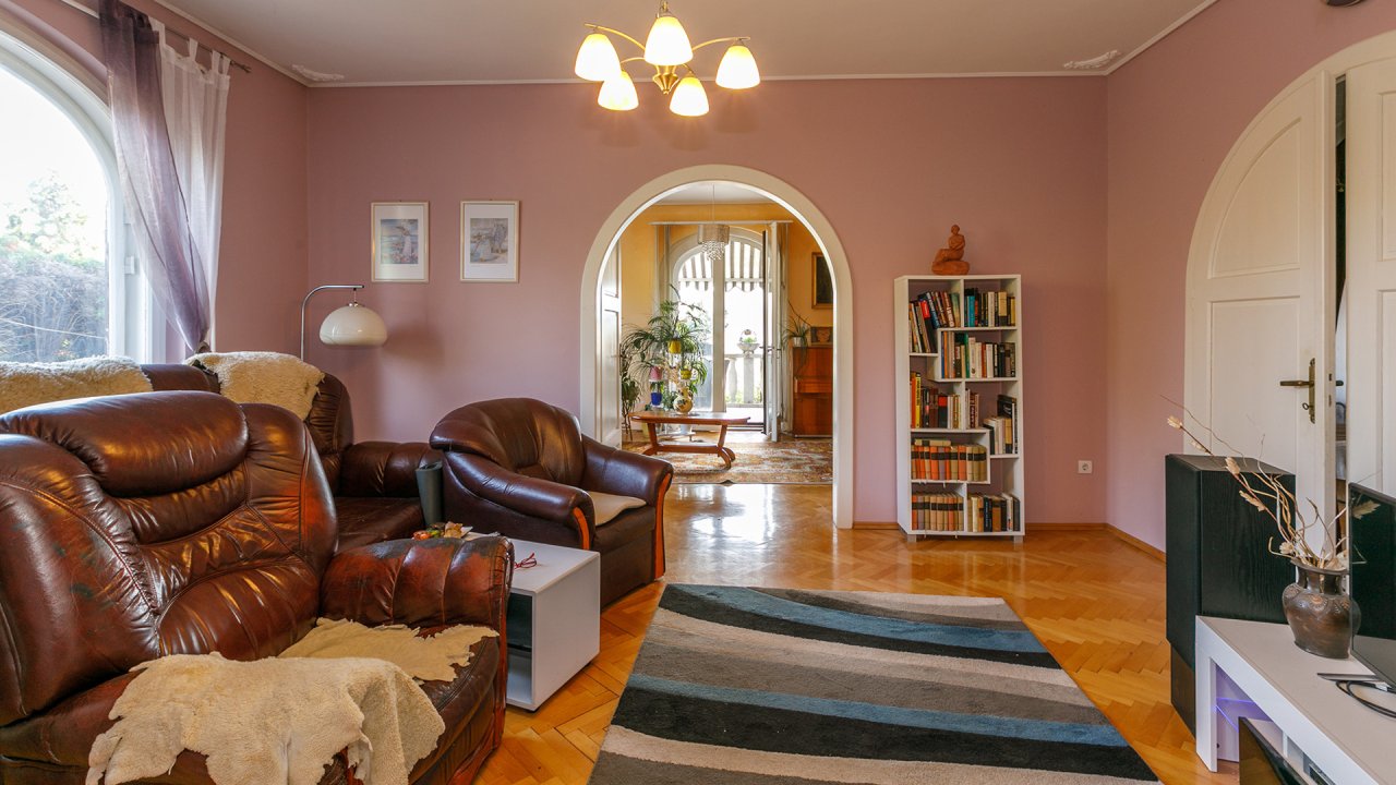 (ABB) Hotel-Pension am Balaton Nordufer in guter zentraler Lage (66155) — Privatwohnung