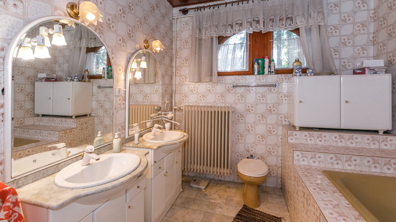 (ABB) Hotel-Pension am Balaton Nordufer in guter zentraler Lage (66155) — Privatwohnung