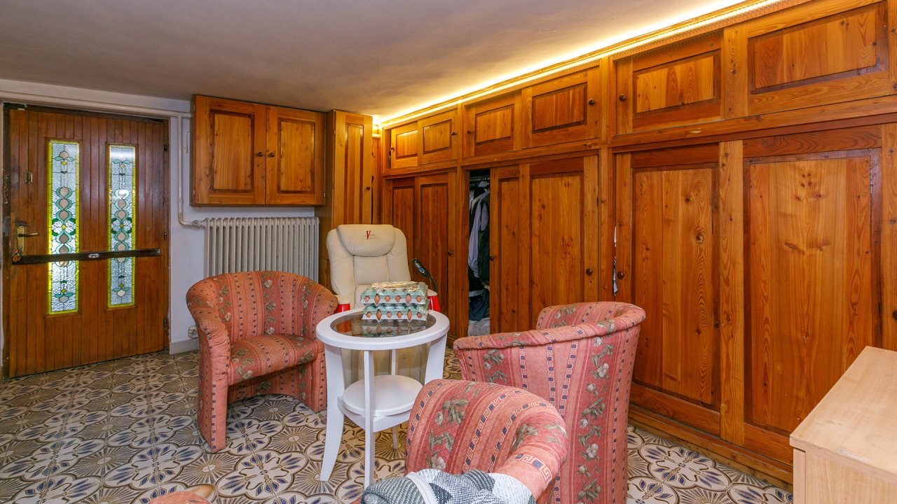 (ABB) Hotel-Pension am Balaton Nordufer in guter zentraler Lage (66155) — Büro