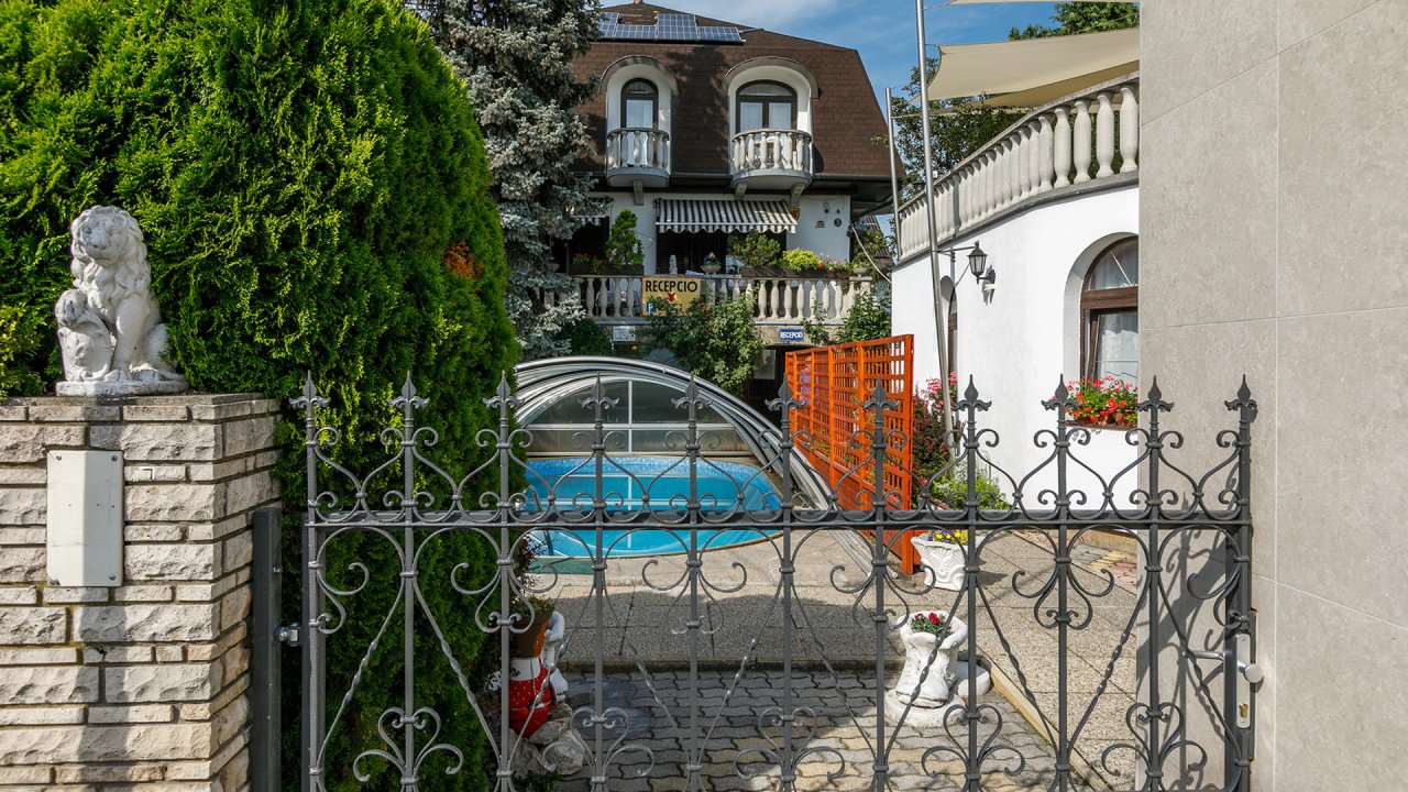 (ABB) Hotel-Pension am Balaton Nordufer in guter zentraler Lage (66155)