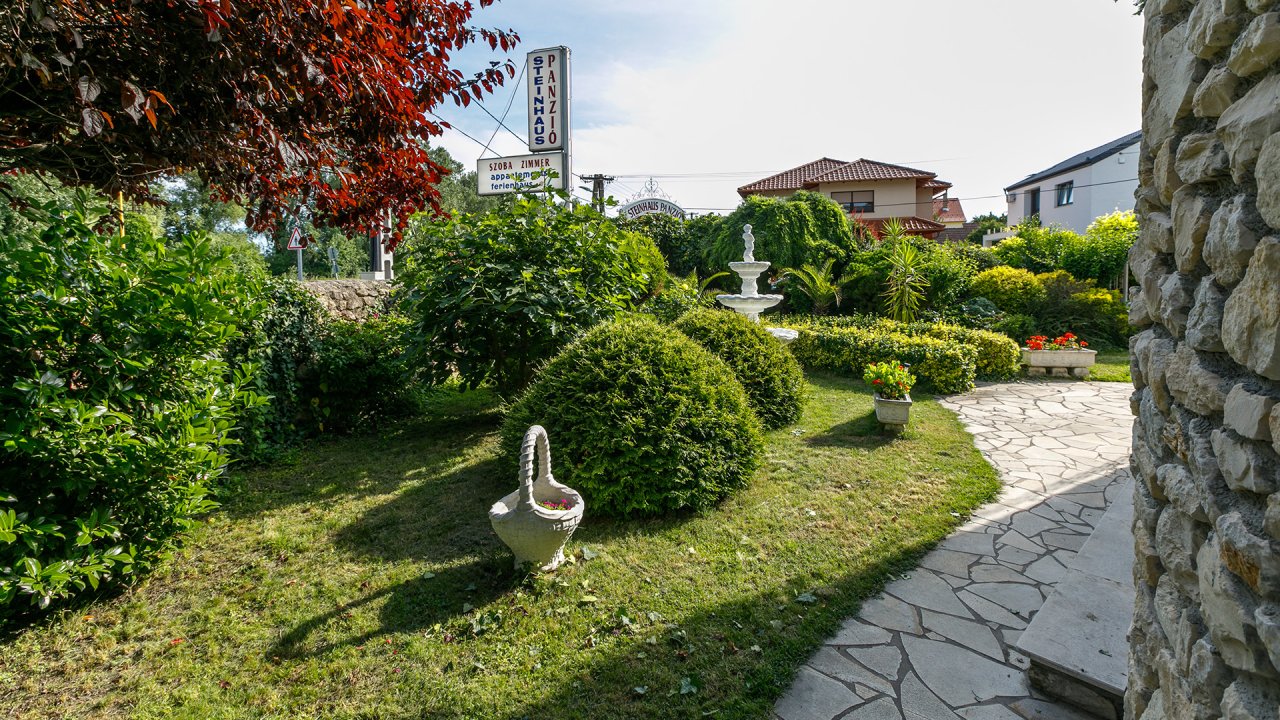 (ABB) Hotel-Pension am Balaton Nordufer in guter zentraler Lage (66155)