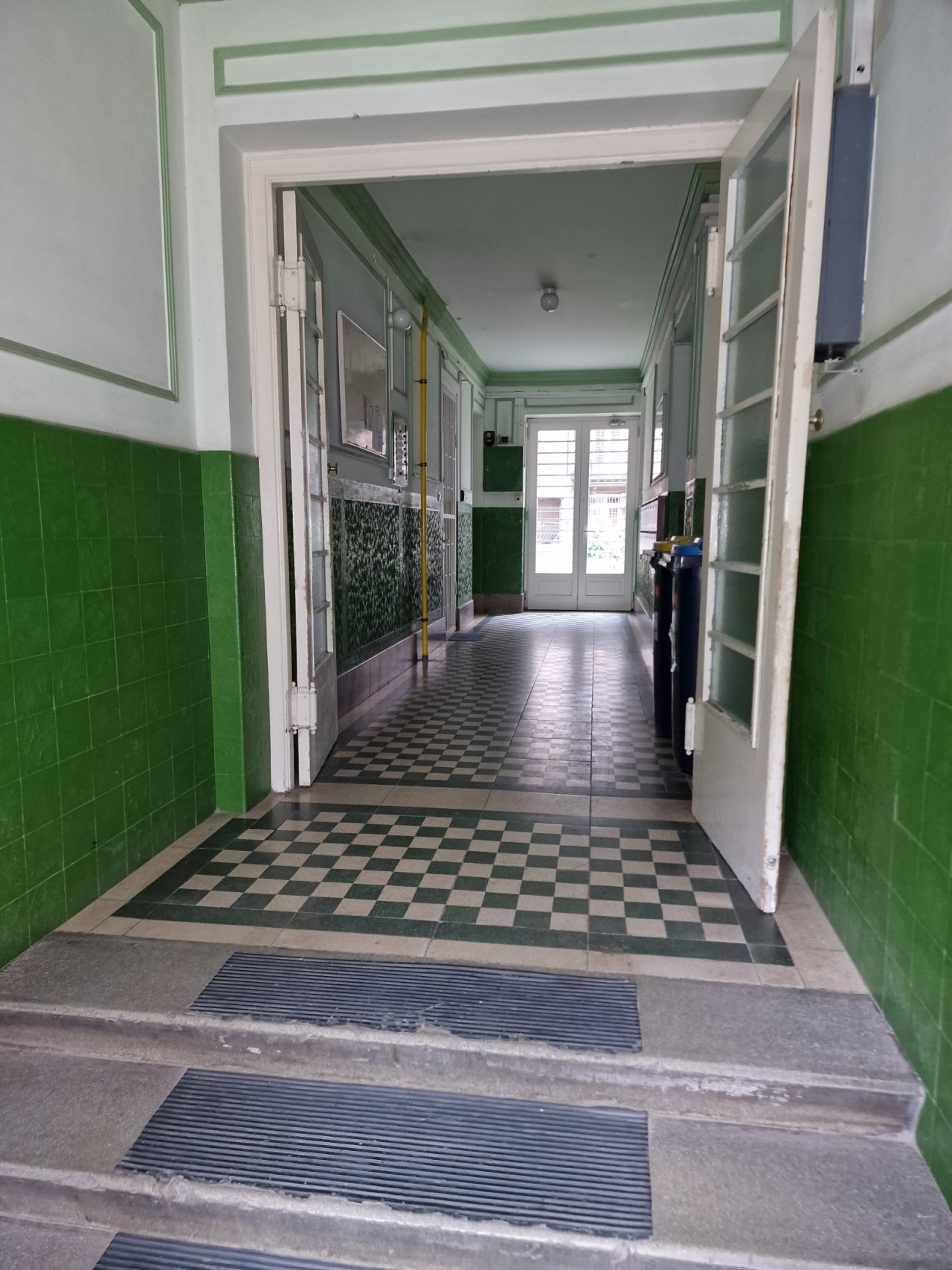 (AABB) Eigentumswohnung im 1.Distrikt von Budapest gegenüber dem Parlament (HCM66-2)