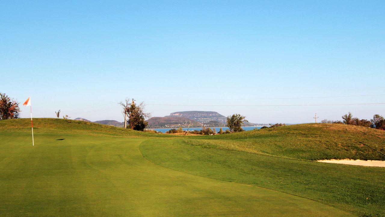 Einzigartige Investitionsmöglichkeit am Balaton: Golfplatz &amp; Segelhafen (44024)