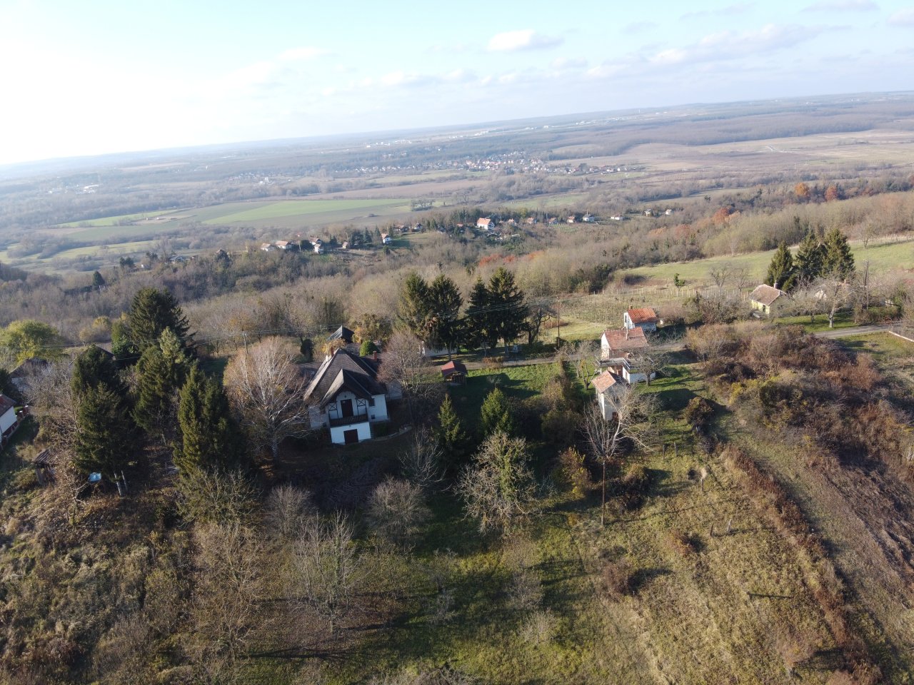(ABA) Großes Landhaus oberhalb von Zalaegerzeg mit viel Potential (CM053-B) — DJI