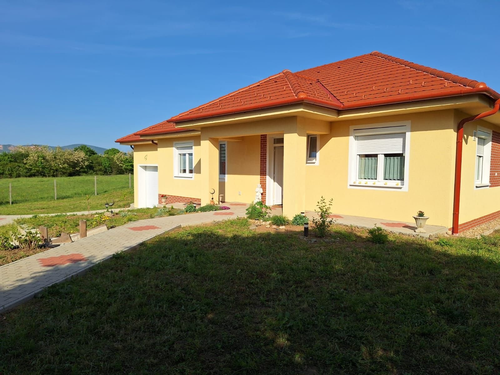(AAAB) Neubau-Bungalow in toller Lage Nähe Donau