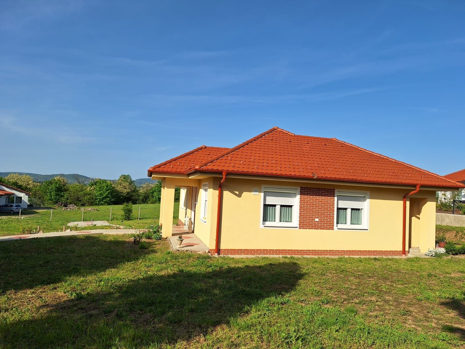 (AAAB) Neubau-Bungalow in toller Lage Nähe Donau