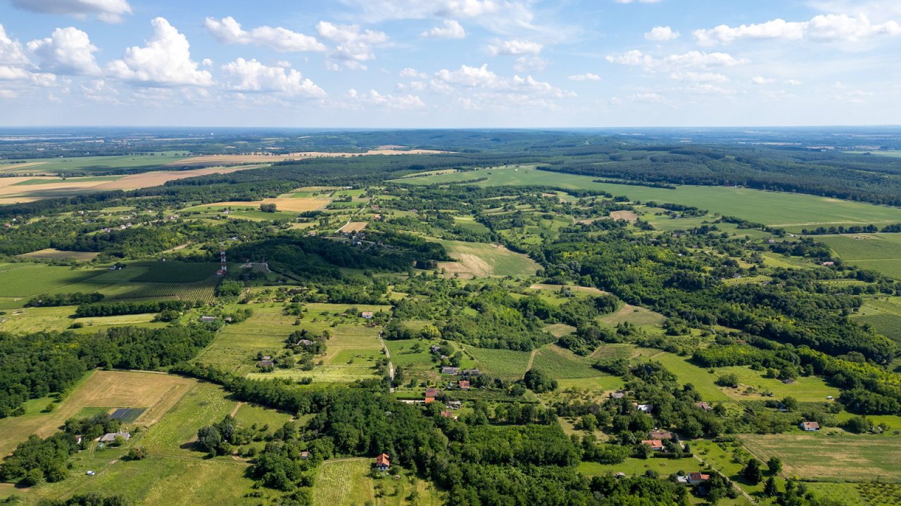 (A-CB) Freizeit-Grundstück mit Panoramablick am Balaton Südufer (77528)