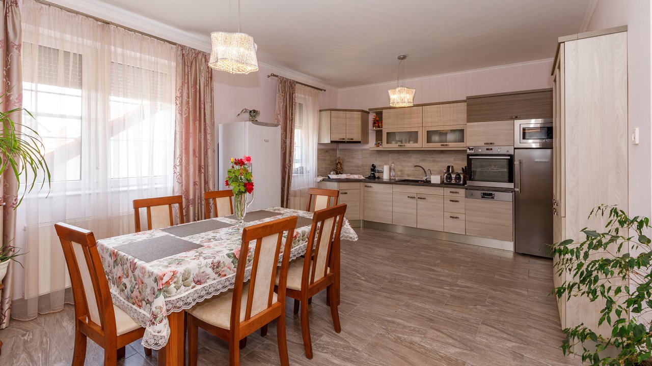 (AAAC) Geräumiges Wohnhaus im malerischen Kurort Héviz / Ungarn (33464-3)