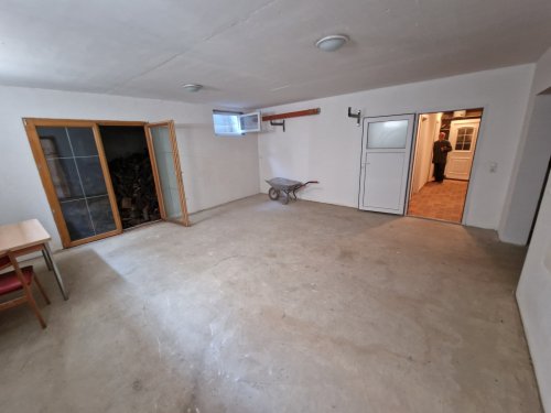 (BAA) Mehrgenerationenhaus / Betreutes wohnen / Investment! (HCM332-4) — ()