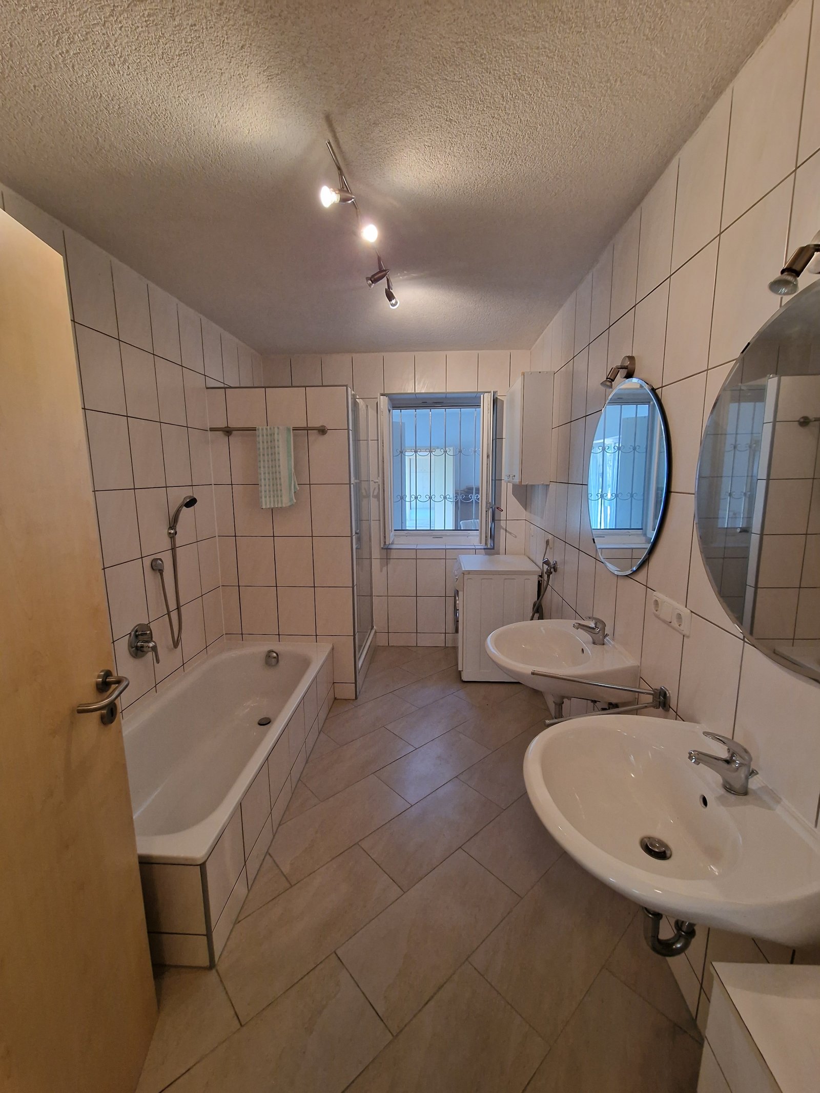 (BAA) Mehrgenerationenhaus / Betreutes wohnen / Investment! (HCM332-4)