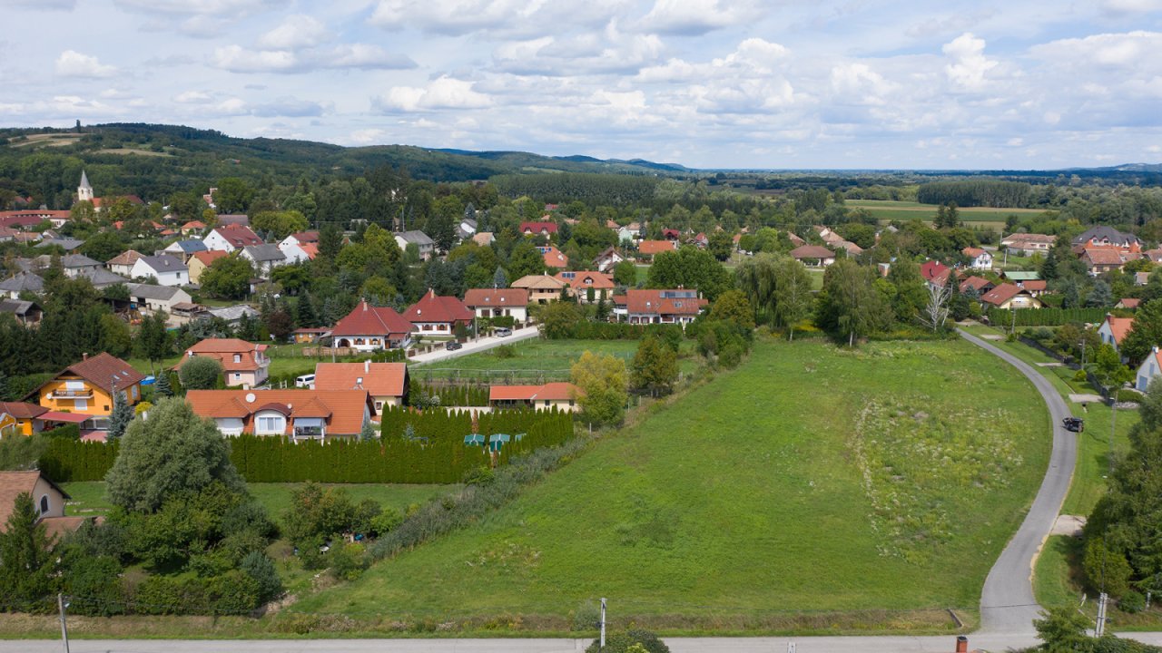 6 Baugrundstücke im Thermalkurort Kehidakustány / Ungarn (77244)