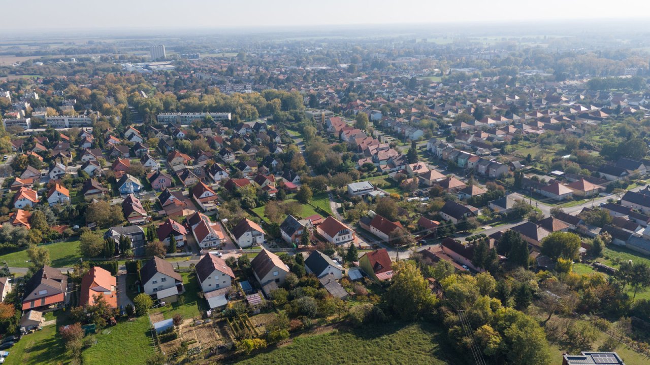 Familienhaus mit 3 Schlafzimmern und einer Gartenoase in Ungarn (33760) — exclusive-hd