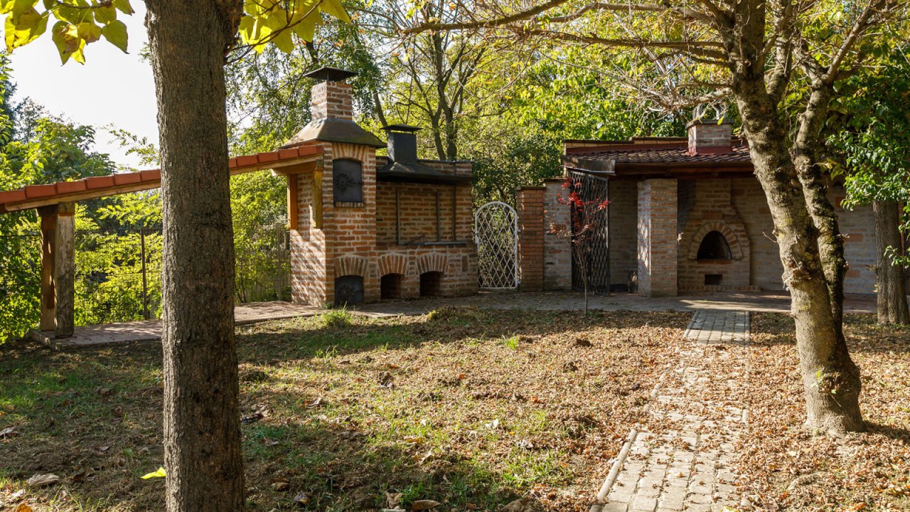 Familienhaus mit 3 Schlafzimmern und einer Gartenoase in Ungarn (33760) — exclusive-hd