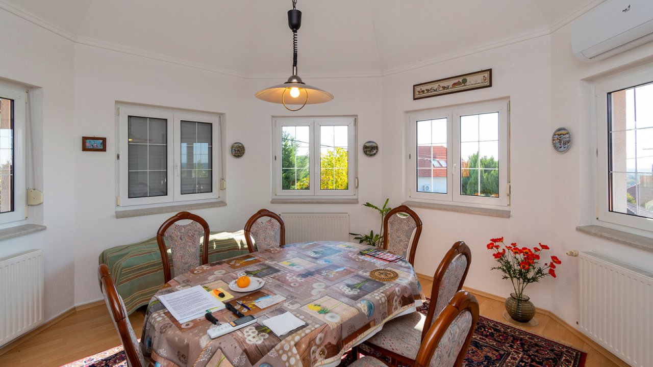 Außergewöhnliches Familienhaus am Plattensee (AAA) (33765)