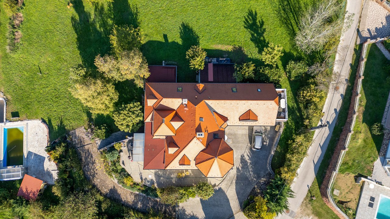 Außergewöhnliches Familienhaus am Plattensee (AAA) (33765)