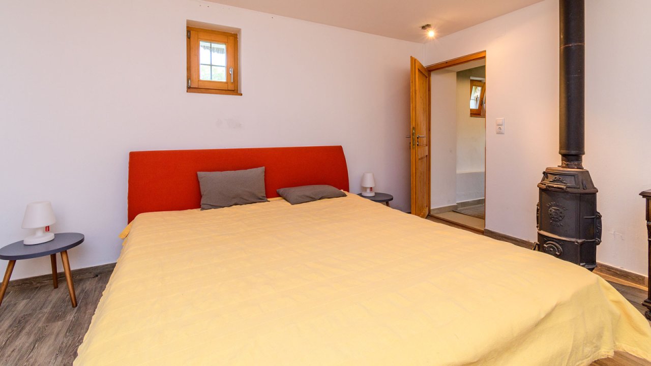 Außergewöhnliches, diskretes Anwesen im traditionellen Stil mit Panormablick und großem Grundstück am Nordufer des Balaton (AAA-33768) (33768)