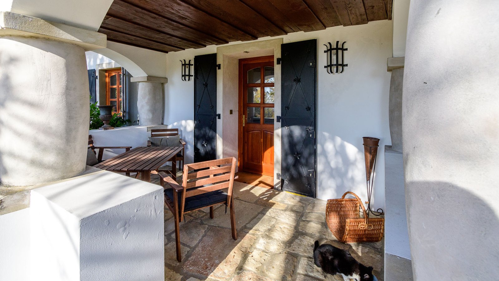 Außergewöhnliches, diskretes Anwesen im traditionellen Stil mit Panormablick und großem Grundstück am Nordufer des Balaton (AAA-33768) (33768)