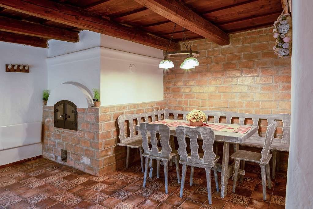 Wunderschönes rustikales Bauernhaus (AAAB) (WH0254-3) — - ()