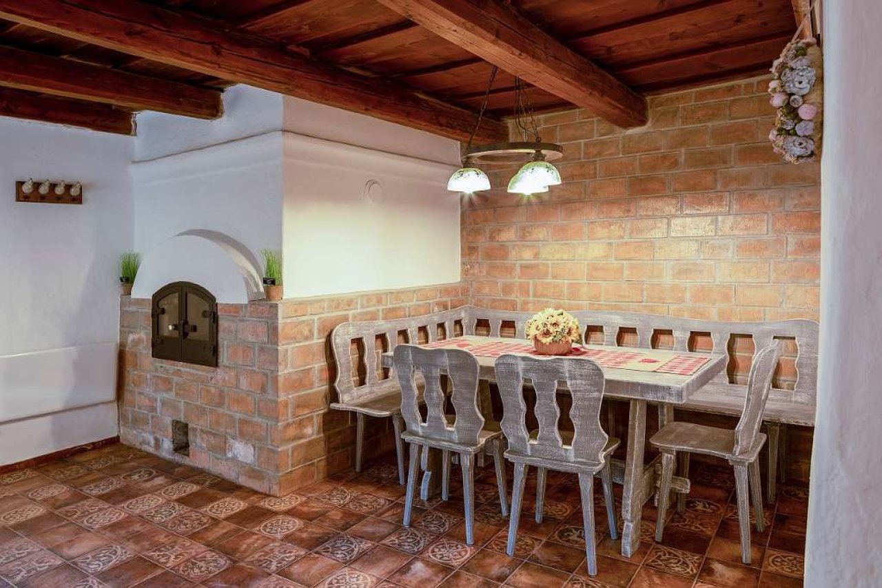 Wunderschönes rustikales Bauernhaus (AAAB) (WH0254-3) — - ()