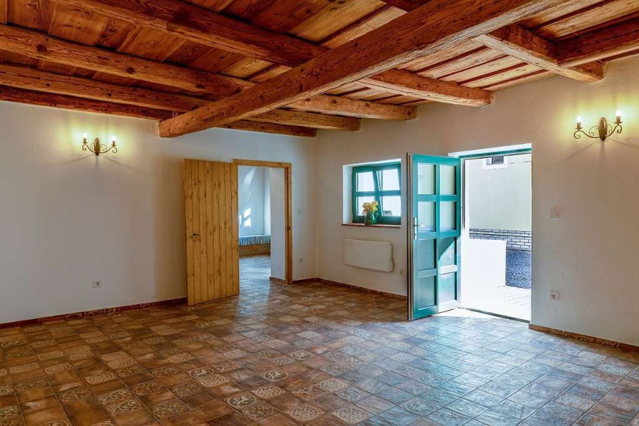 Wunderschönes rustikales Bauernhaus (AAAB) (WH0254-3) — -