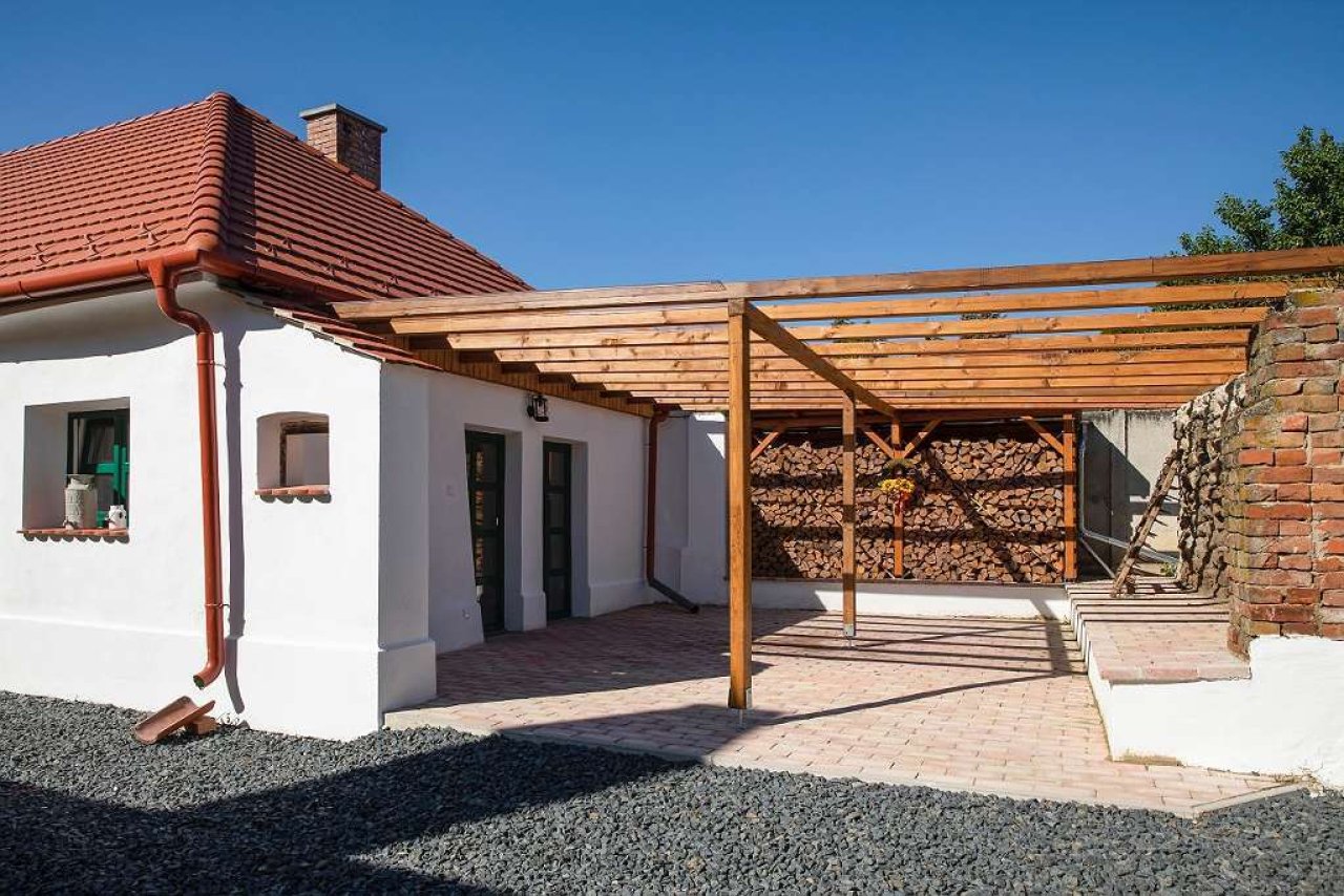 Wunderschönes rustikales Bauernhaus (AAAB) (WH0254-3) — -