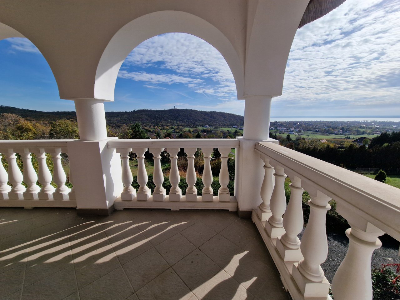 (AAAC) Fantastisches Anwesen mit Panoramablick auf den Balaton in Ruhelage (HCM03-3)