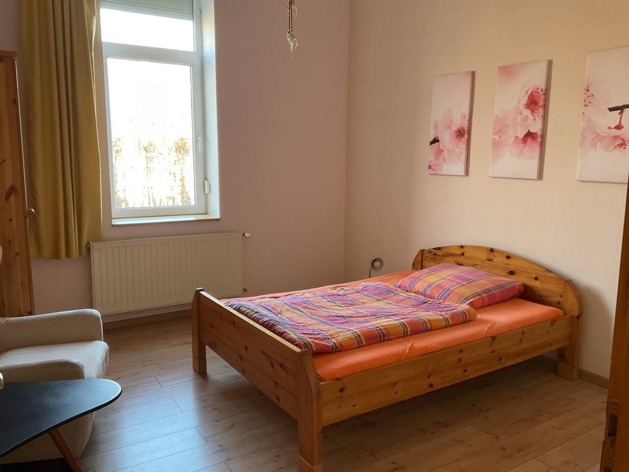 Hof mit 3 Wohnhäusern und Nebengebäuden sowie 8,3 ha Land (ANZ414) — photo -- --